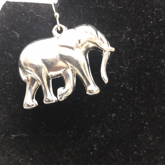 Elephant earrings - Picture 2 of 3
